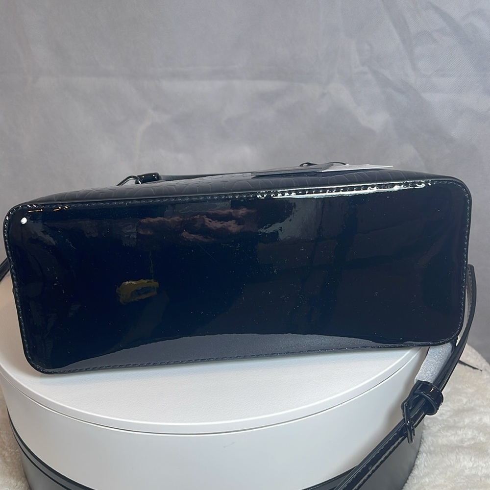 DKNY , NWT , Black color, Crossbody. - Picture 12 of 13